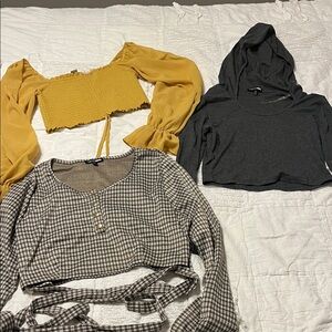 Fashion Nova Crop Tops. Size Large